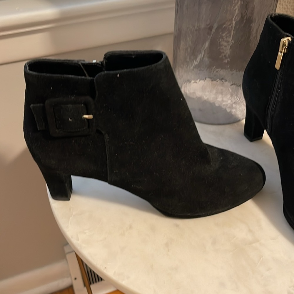 EUC Rockport Suede Booties - size 8 - Picture 4 of 10